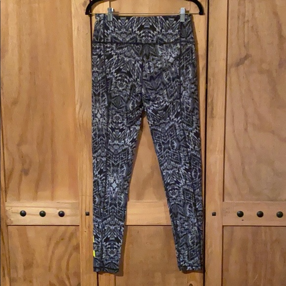 Victoria’s Secret - Picture 3 of 5